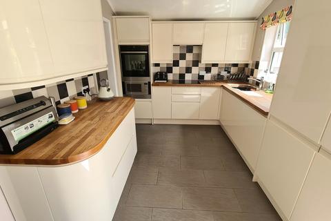 4 Ashwin Close, Brackley, NN13 6LZ