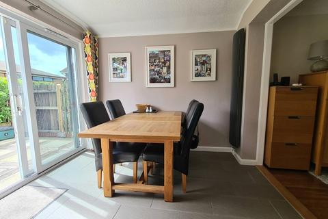 4 Ashwin Close, Brackley, NN13 6LZ