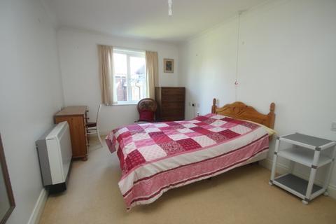 1 bedroom apartment for sale - The Street, Rustington