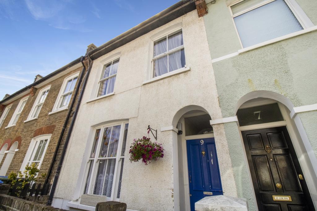 Mauritius Road, Greenwich, SE10 2 bed house £625,000