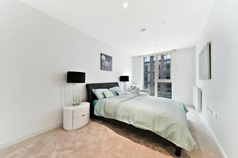 2 bedroom apartment to rent, Liner House, Royal Wharf, London, E16