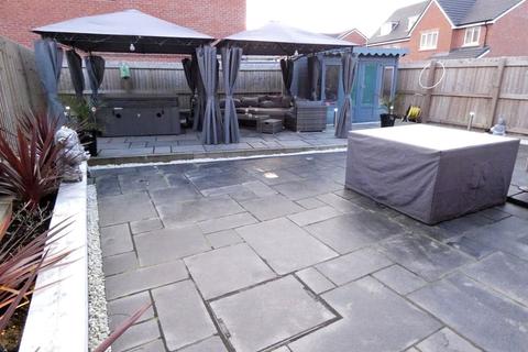 1 Greengables Close, Middleton, Manchester, M24 5TG