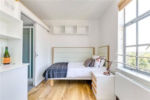 Studio to rent, Princess Beatrice House, Chelsea, London, SW10