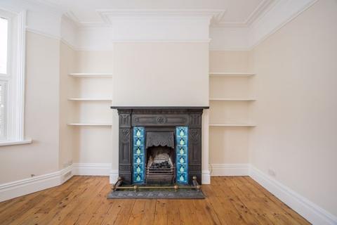 12 Bedwas Place, Penarth, CF64 2UA