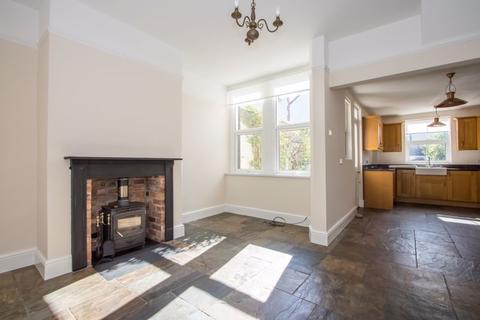 12 Bedwas Place, Penarth, CF64 2UA