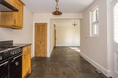 12 Bedwas Place, Penarth, CF64 2UA