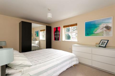 3 Cliff Lane, Leeds, LS6 2DS