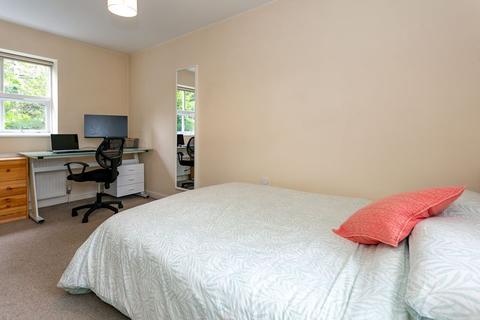 3 Cliff Lane, Leeds, LS6 2DS