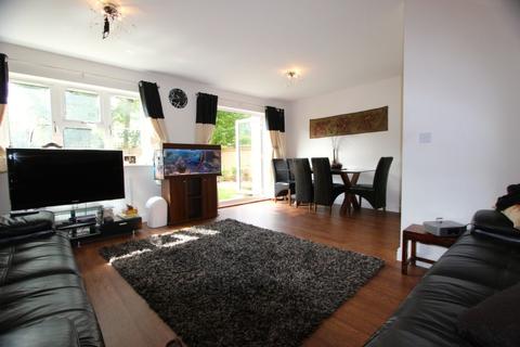 4 Roberts Way, Fulbourn, Cambridge, CB21 5AA