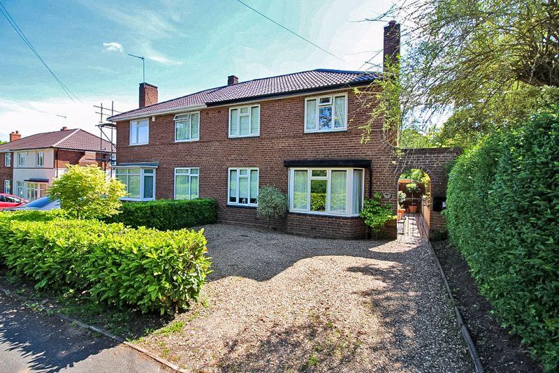 Mill Lane, Tettenhall Wood 3 bed semidetached house £225,000