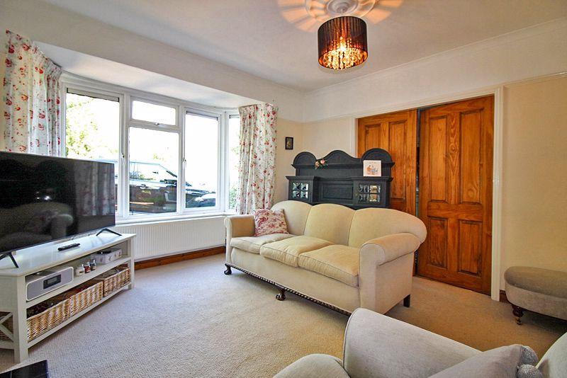 Mill Lane, Tettenhall Wood 3 bed semidetached house £225,000