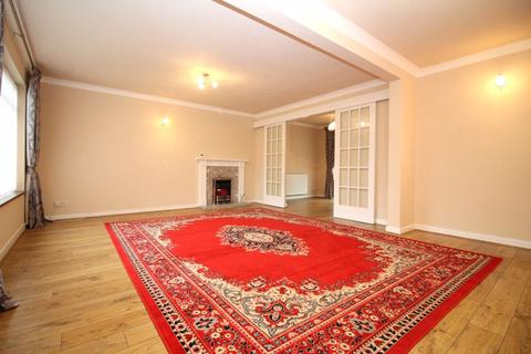 2 Ormond Avenue, Westhead, Ormskirk, L40 6HT