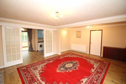 2 Ormond Avenue, Westhead, Ormskirk, L40 6HT