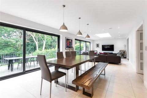 22 Daleside, Gerrards Cross, SL9 7JE