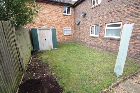 46 Hindhead Close, Uxbridge, UB8 3UE