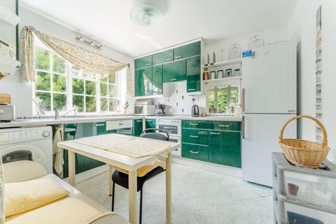 Flat 4, Camborne House Camborne Road, Sutton, SM2 6RL