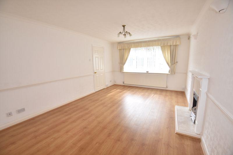 Kirby Drive, Luton 4 bed property £1,600 pcm (£369 pw)