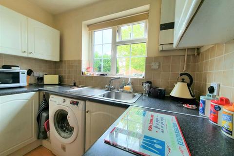 49 Fosse Close, Abbeymead, Gloucester, GL4 5EF