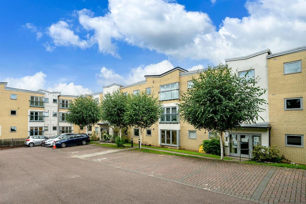Gadebury Heights, Bury Road, Hemel Hempstead, HP1 1HG 2 bed apartment