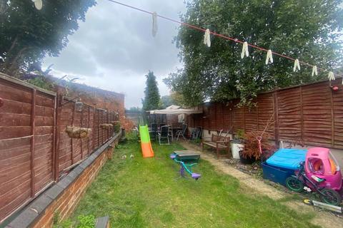 86 Cecil Road, Northampton, NN2 6PQ