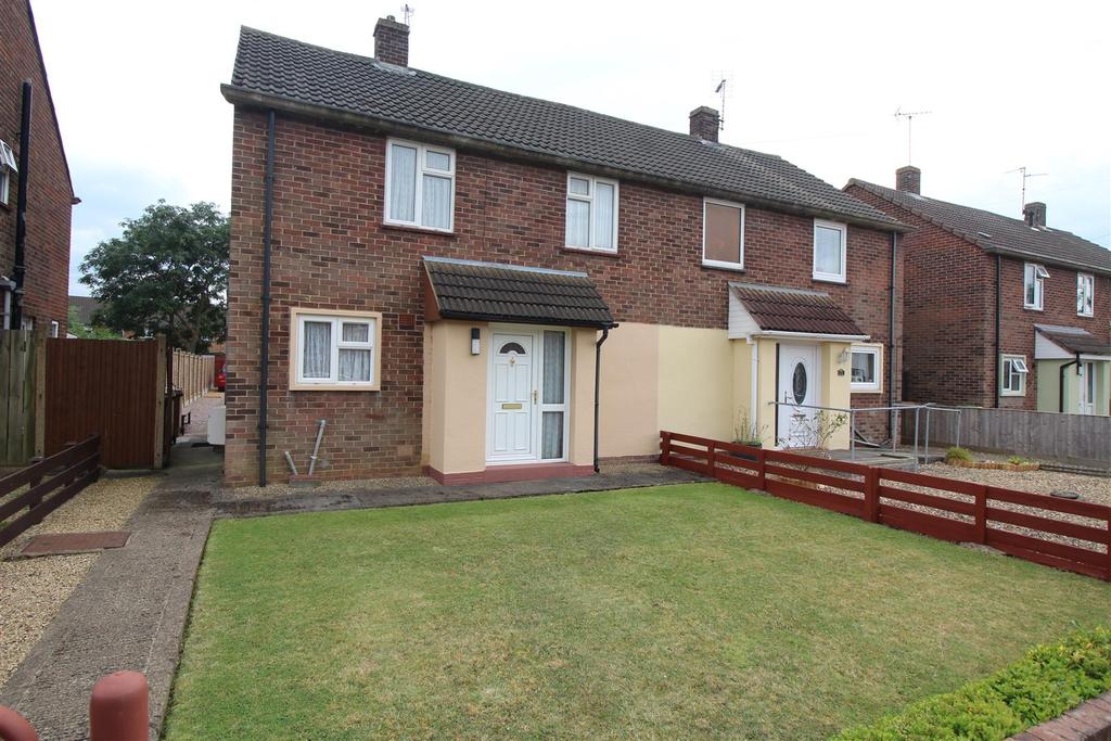 Bluebell Avenue, Peterborough 3 bed semidetached house £220,000