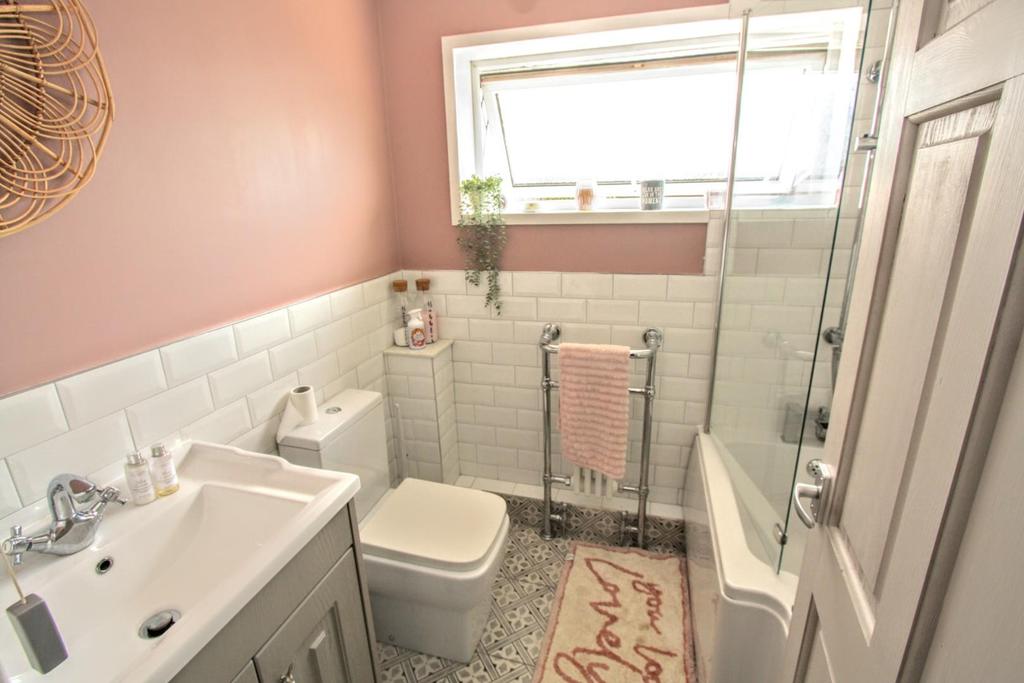 Bathroom/w.c.