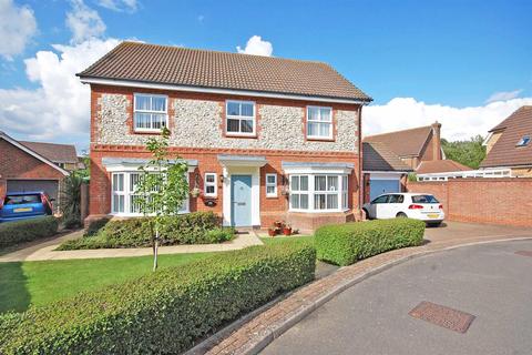 7 Harnham Drive, Great Notley, Braintree, CM77 7YX