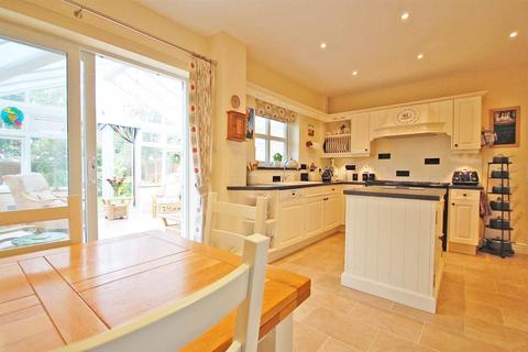 7 Harnham Drive, Great Notley, Braintree, CM77 7YX