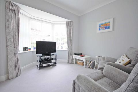 7 Harnham Drive, Great Notley, Braintree, CM77 7YX