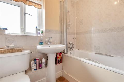 37 Primrose Walk, Ewell, Epsom, KT17 2EZ