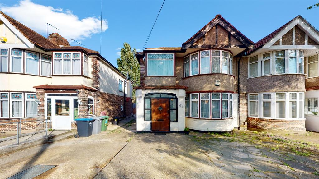 Medway Gardens, Wembley 4 bed semidetached house £600,000