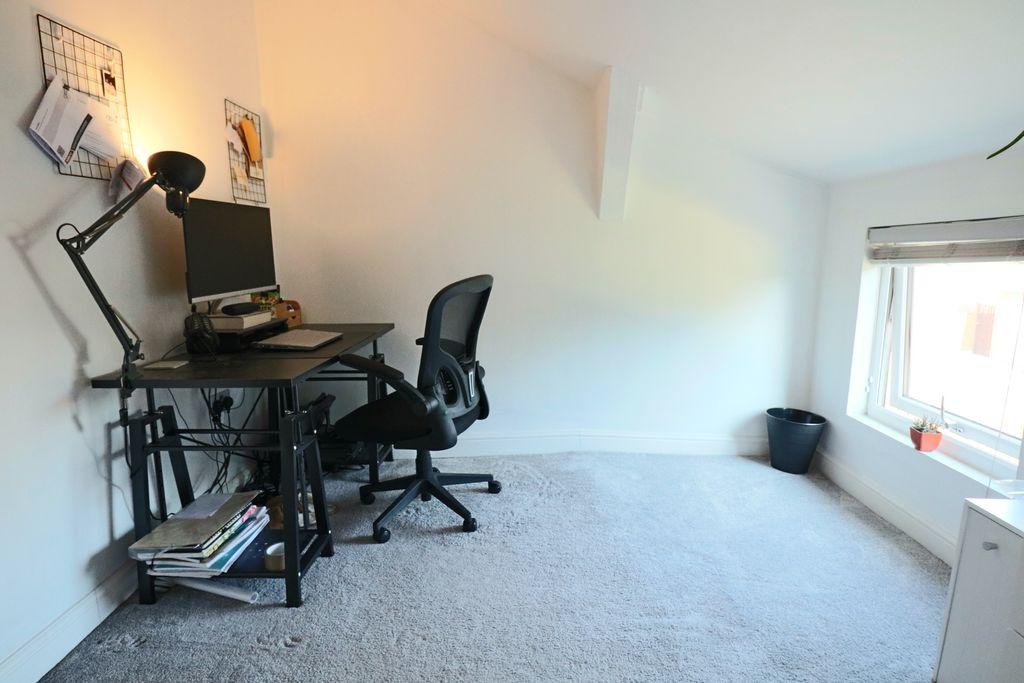 Bedroom 2 (Double)