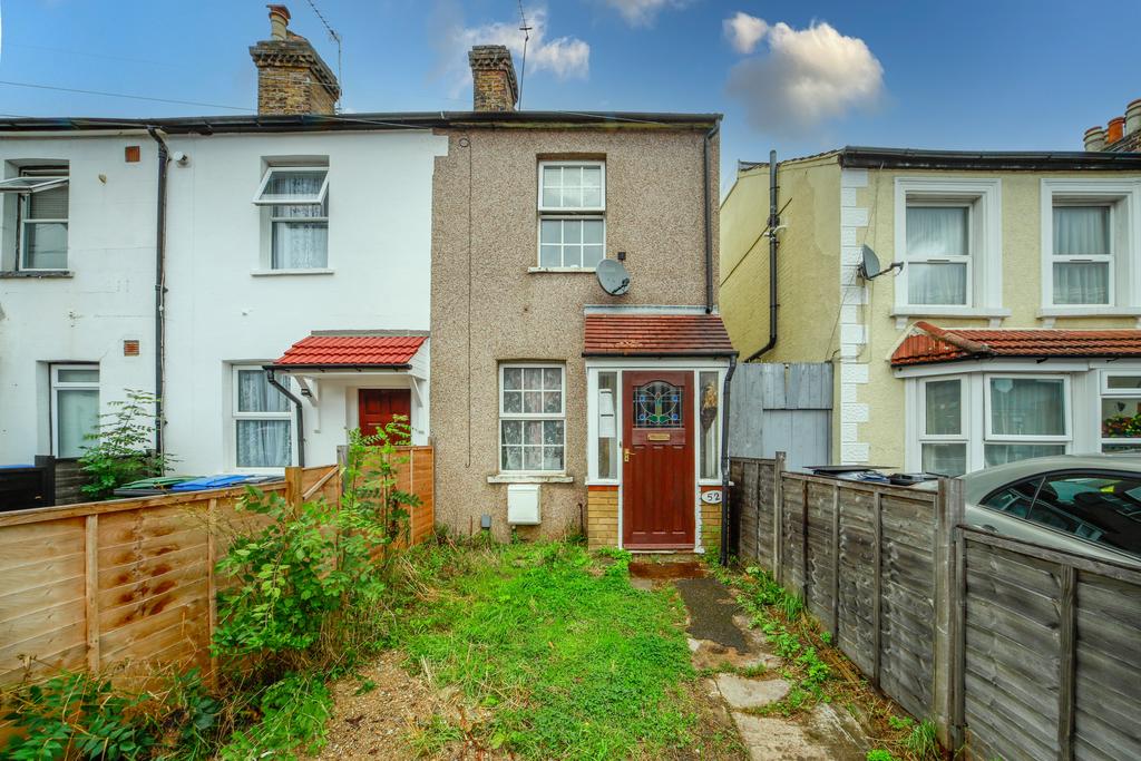 Totteridge Road, EN3 2 bed terraced house £299,950