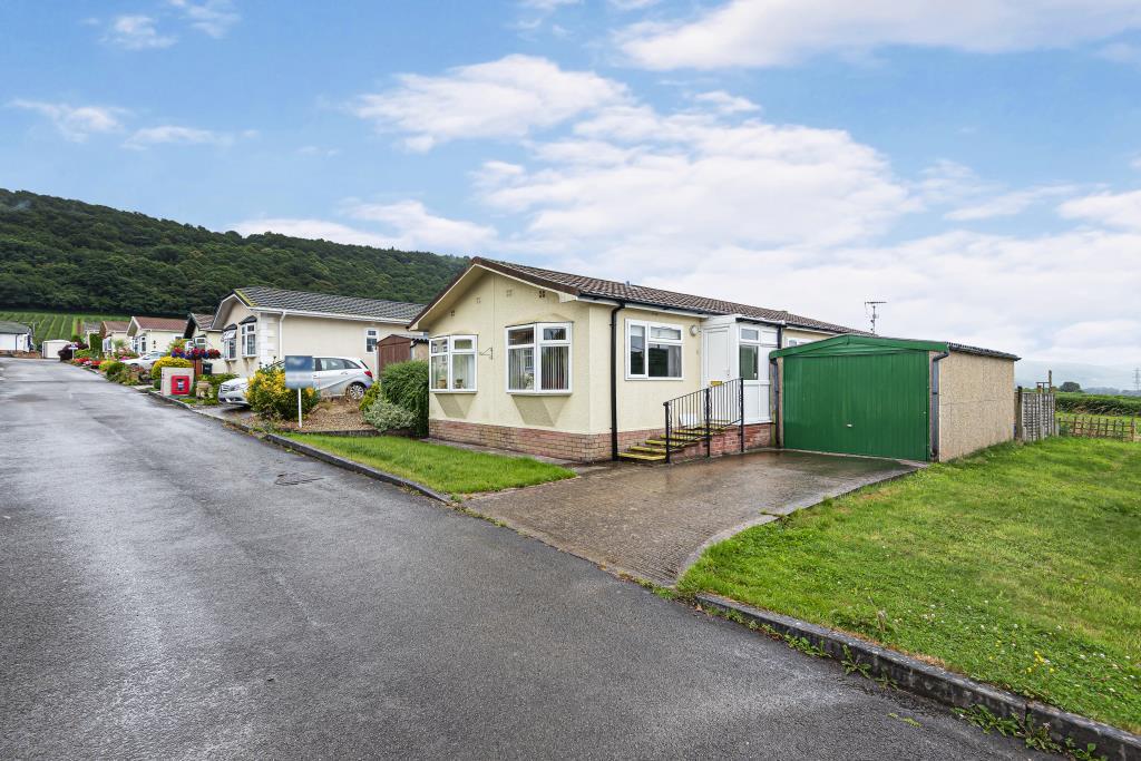 Vine Tree Park, RossOnWye, HR9 2 bed park home for sale £140,000
