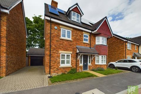 4 bedroom detached house for sale, Dartford Rise, Farnborough, Hampshire, GU14