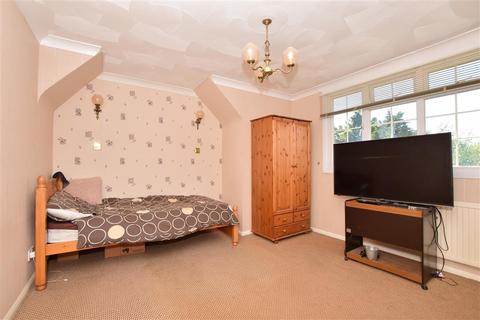 Edelweiss Allhallows Road, Lower Stoke, Rochester, ME3 9SL