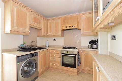 16 Bush Avenue, Newington, Ramsgate, CT12 6EY