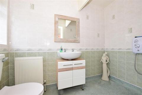 16 Bush Avenue, Newington, Ramsgate, CT12 6EY