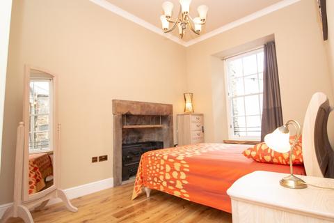 2 bedroom flat to rent - Lothian Street, Old Town, Edinburgh, EH1