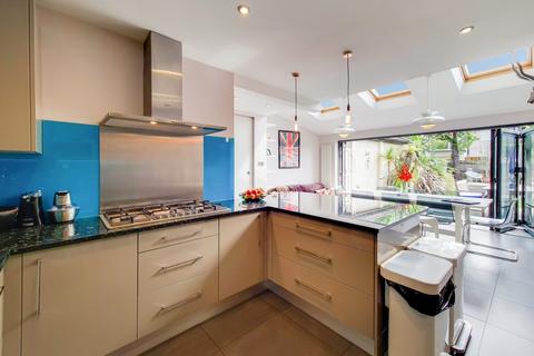 20 Ridding Lane, Greenford, UB6 0JY