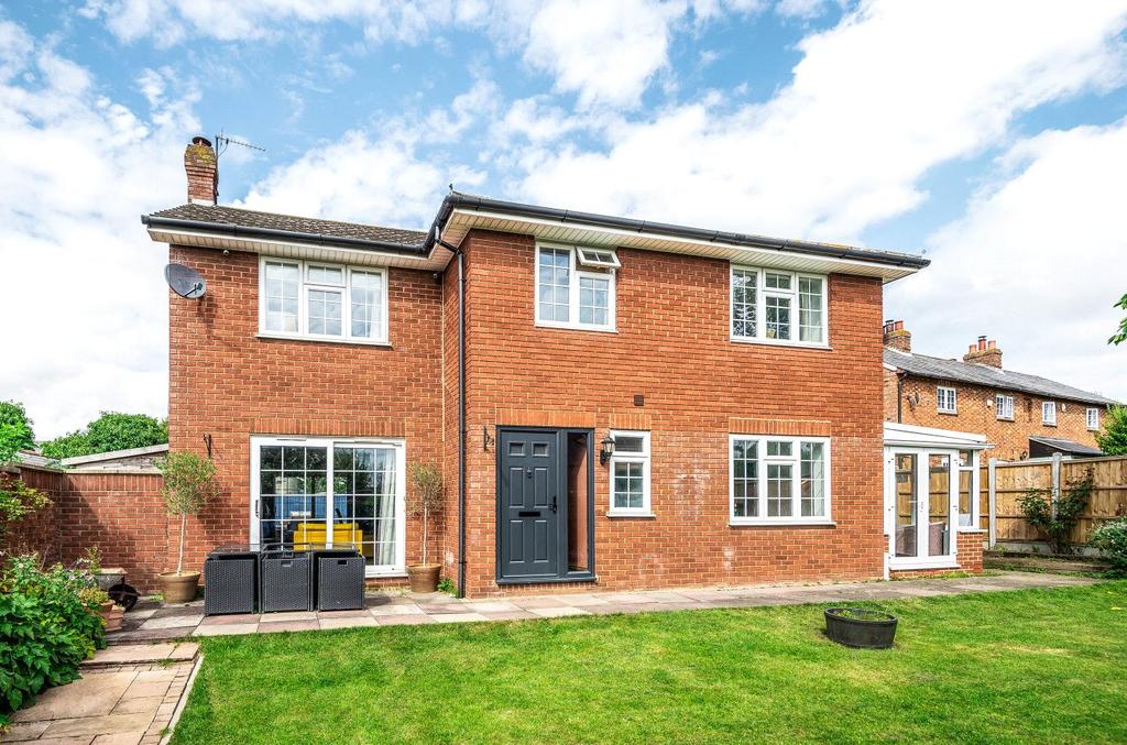 Broughton Road, Salford, Milton Keynes, MK17 4 bed detached house £