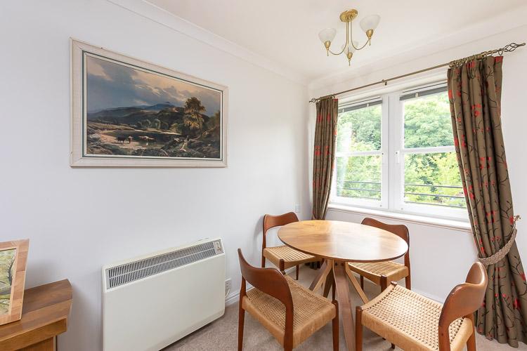 Lounge / Dining Room