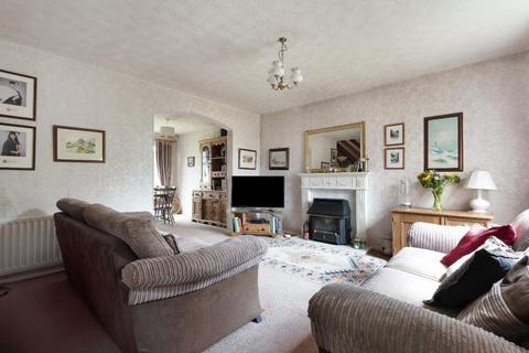 9 Reva Close, Bingley, BD16 3PE
