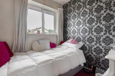 9 Reva Close, Bingley, BD16 3PE