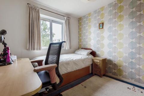 9 Reva Close, Bingley, BD16 3PE