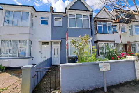 4 bedroom terraced house to rent, Montagu Road, Hendon, NW4