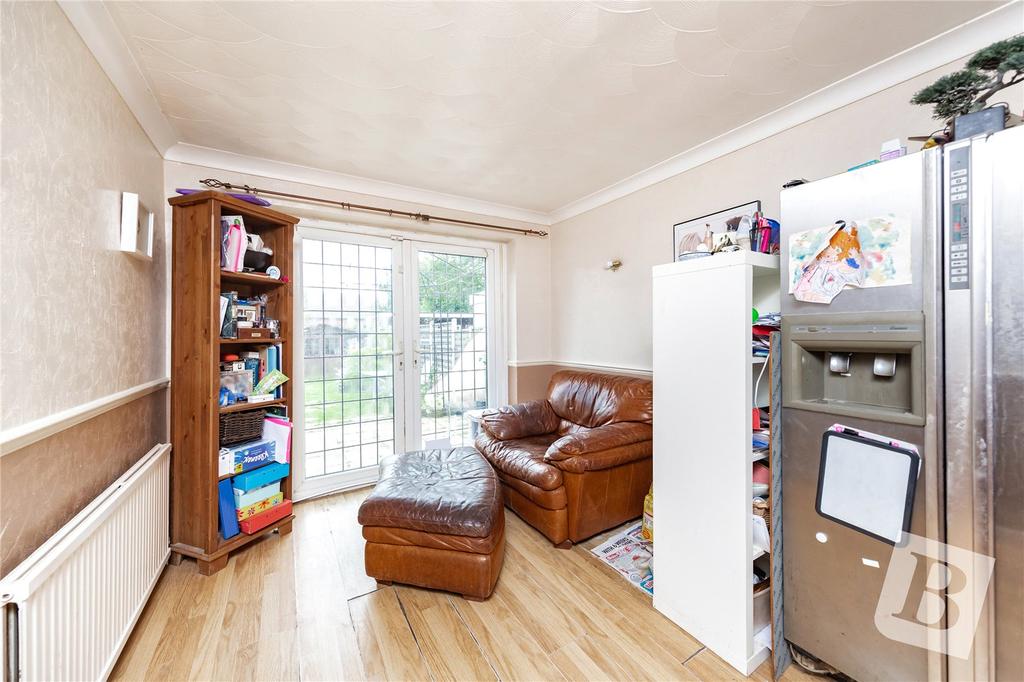 Samuel Road, Langdon Hills, Basildon, SS16 3 bed link detached house