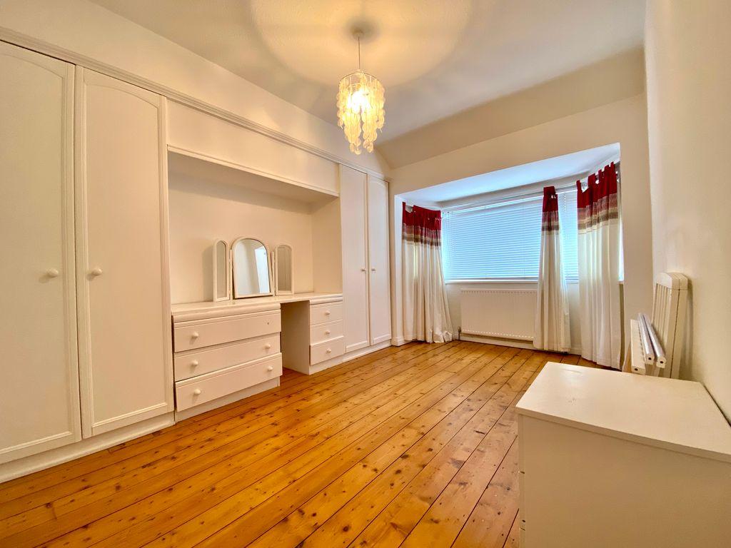 Bedroom 1 (Double)