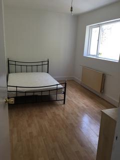 3 bedroom flat to rent - Malvern rd, Queens park