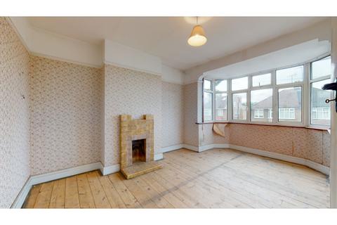 7 Cotswold Close, Uxbridge, UB8 2NA